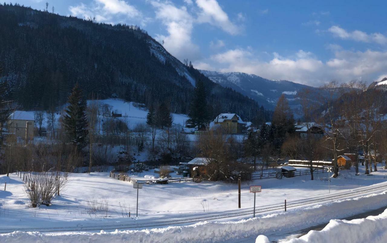 Riverside Ski Apartment Ramingstein Exterior foto
